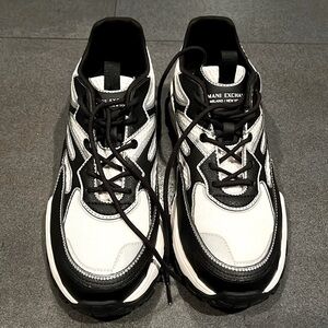 Never worn - Men’s Armani sneakers